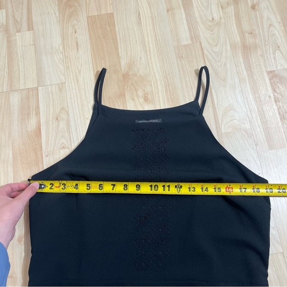 Banana Republic Womens Size 14 Mini Dress Sleeveless Black Cut Out Dress NWT - Picture 3 of 5